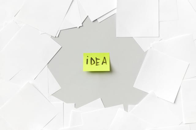 Jonathan Spiteri - 4 ways sticky notes boost your strategy planning